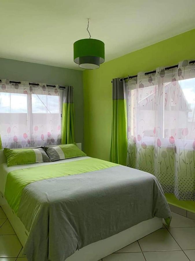 Appartements Andrian Location أنتاناناريفو المظهر الخارجي الصورة