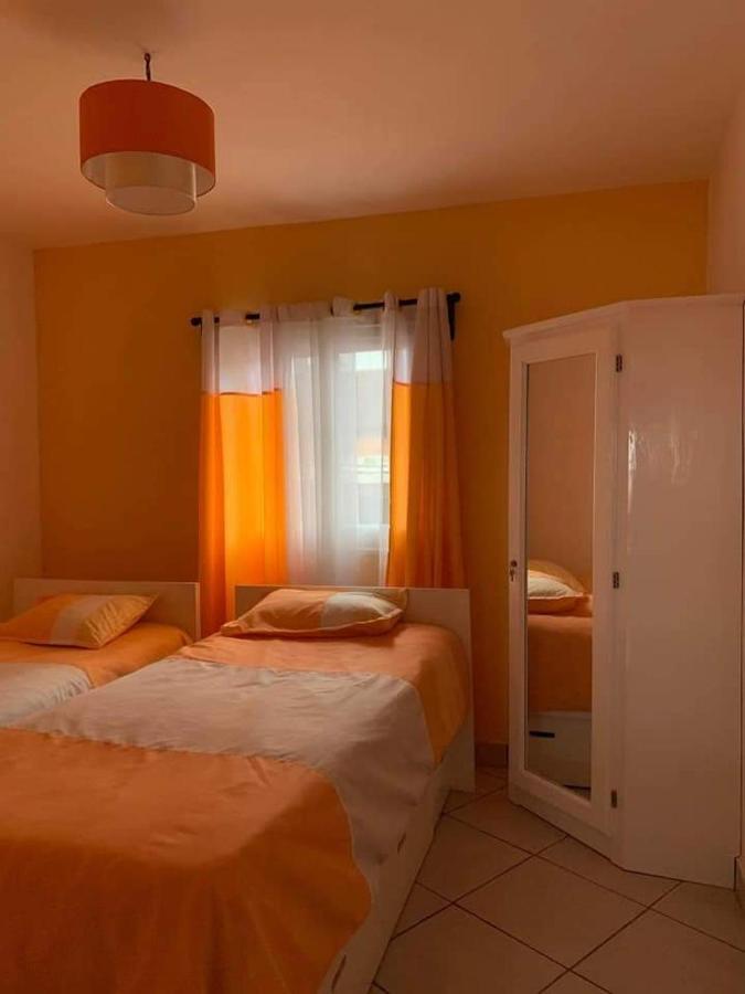 Appartements Andrian Location أنتاناناريفو المظهر الخارجي الصورة