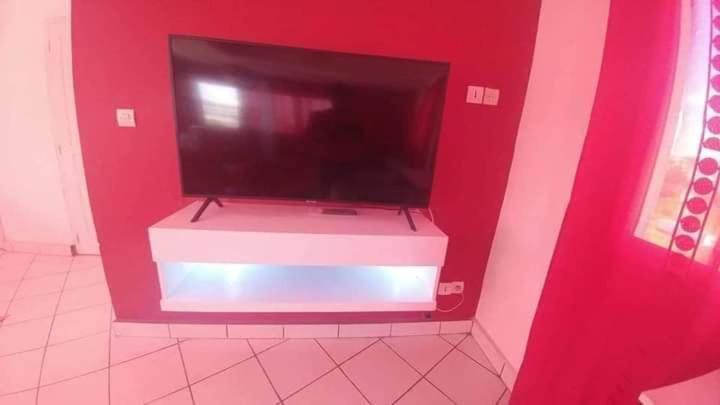 Appartements Andrian Location أنتاناناريفو المظهر الخارجي الصورة